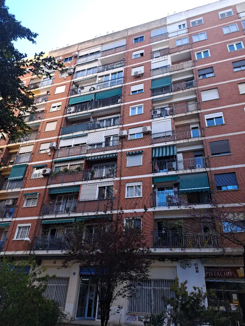 Vista exterior de Pis en venda en Valencia amb Aire condicionat