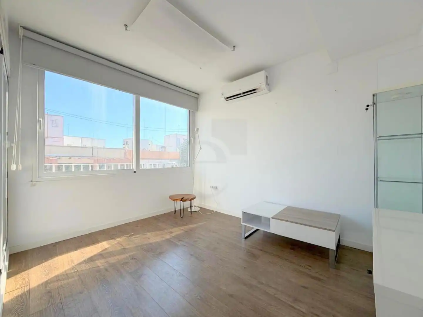 Dachboden zur Miete in Valencia mit Klimaanlage, Terrasse und Möbliert