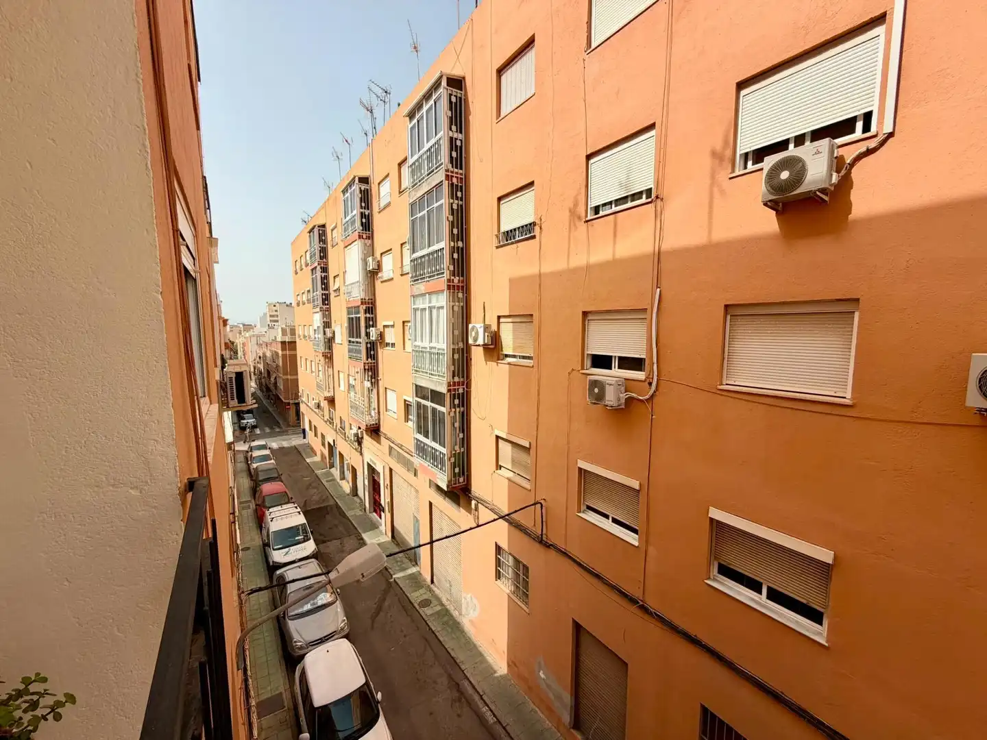 Vista exterior de Piso en venta en Almería con Aire acondicionado y Amueblado