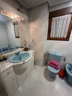 Baño de Casa o chalet de alquiler en San Andrés del Rabanedo con Calefacción, Jardín privado y Parquet