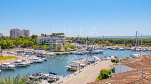 ESPECTACULAR DÚPLEX EN PORT DARO, COMPLETAMENTE REFORMADO