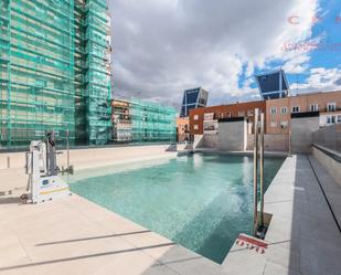 Swimming pool of Flat to rent in  Madrid Capital  with Air Conditioner and Balcony