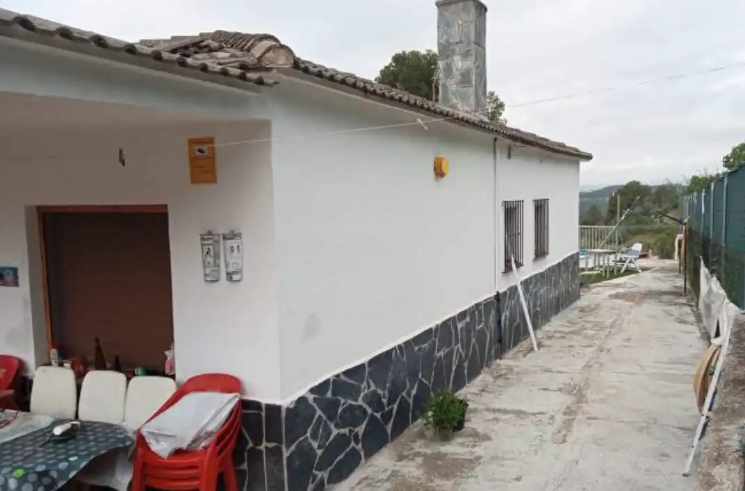 Vista exterior de Casa o xalet en venda en Ullastrell amb Piscina comunitària