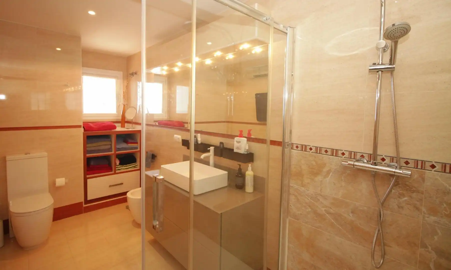 Bathroom of Apartments for sale in Calpe / Calp  with Air Conditioner, Heating and Private garden
