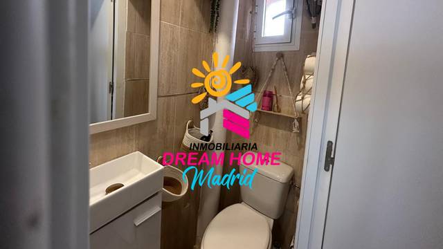 Piso en Venta en Calle de Rodríguez Espinosa en Palomeras Bajas