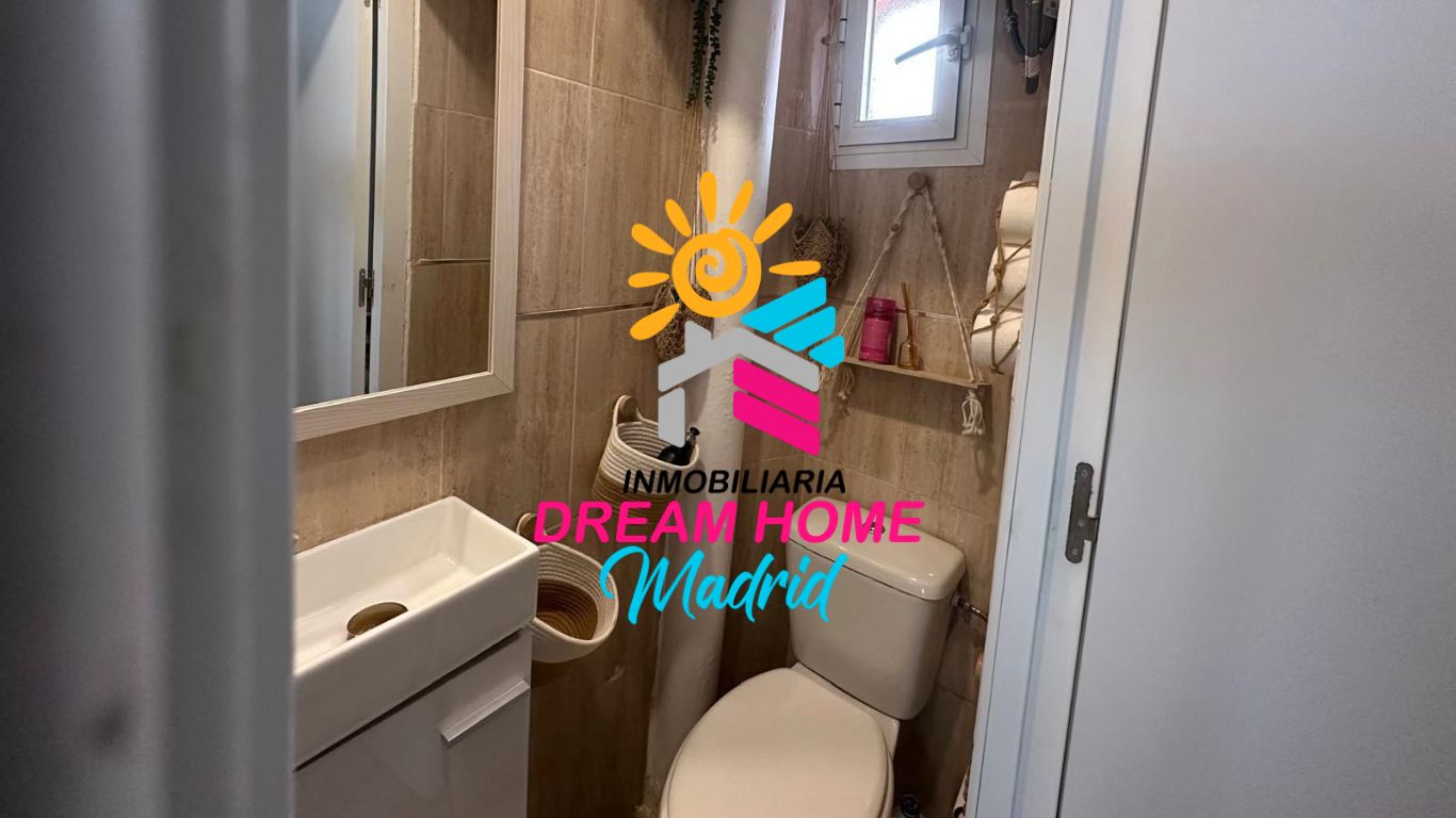 Bany de Pis en venda en  Madrid Capital amb Moblat