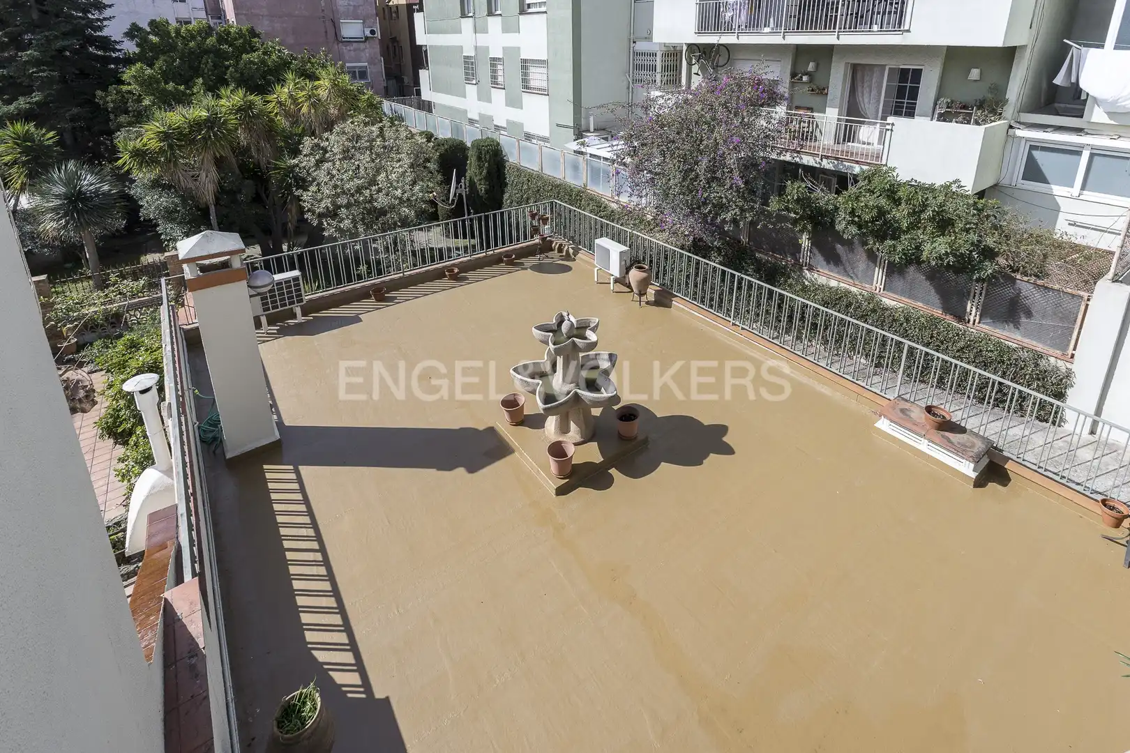 Terraza de Casa o chalet en venta en Barcelona con Calefacción, Jardín privado y Terraza