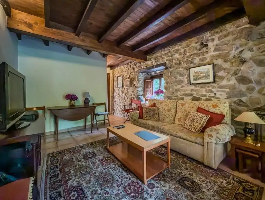 Sala de estar de Casa o chalet en venta en Pesaguero con Calefacción, Terraza y Amueblado