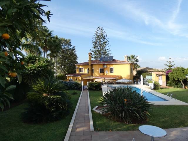 Casa-chalet en Venta en Manantiales - Lagar - Cortijo