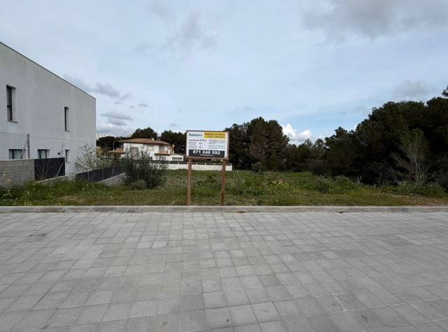 Terreno residencial en Venta en Carrer de la Mar d'Aral, 37 en Les Maravelles