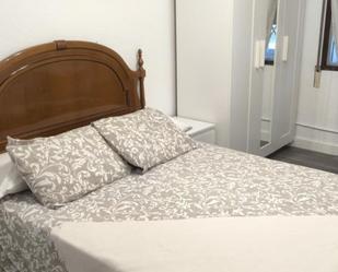 Bedroom of Apartment to share in  Zaragoza Capital  with Furnished, Oven and Internet