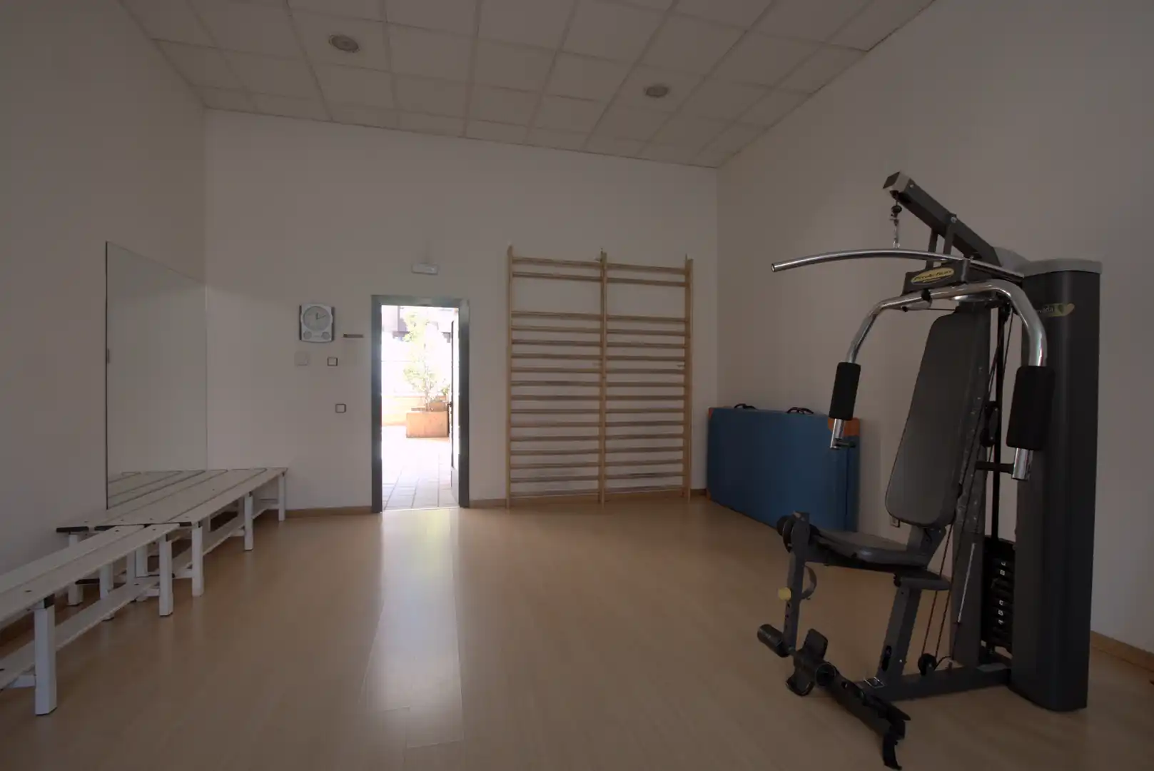 Flat for rent in Madrid  with Air Conditioner, Private garden and Storage room