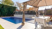 Swimming pool of House or chalet for sale in El Masnou  with Air Conditioner, Heating and Private garden