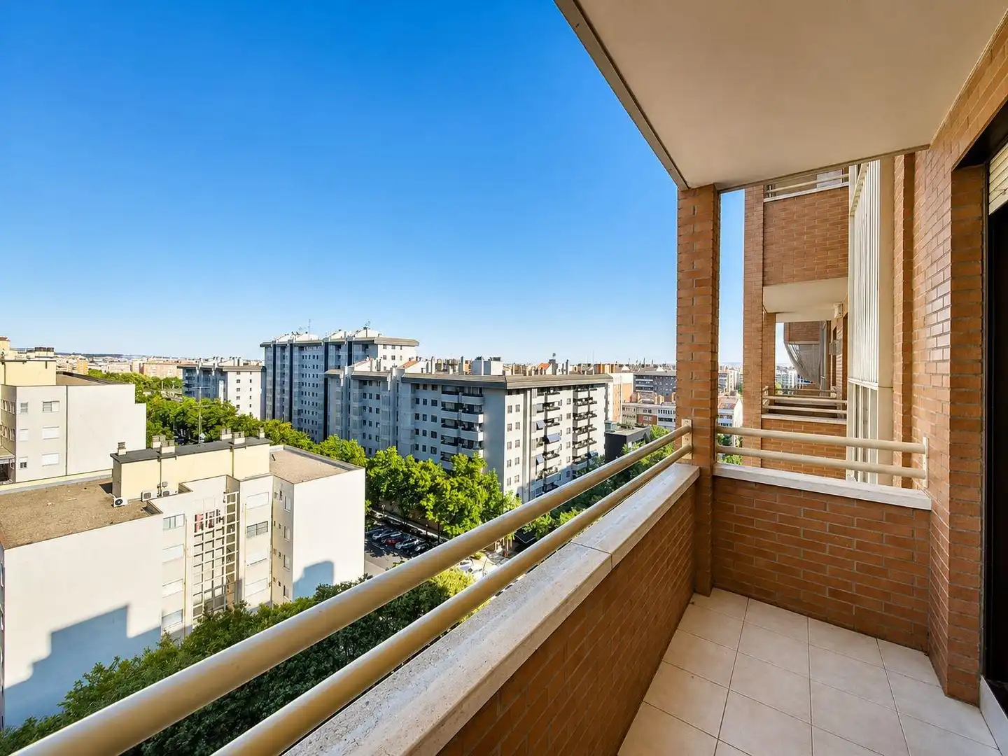 Terraza de Piso en venta en Zaragoza con Calefacción y Balcón