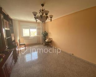 Living room of Flat for sale in Salamanca Capital  with Heating