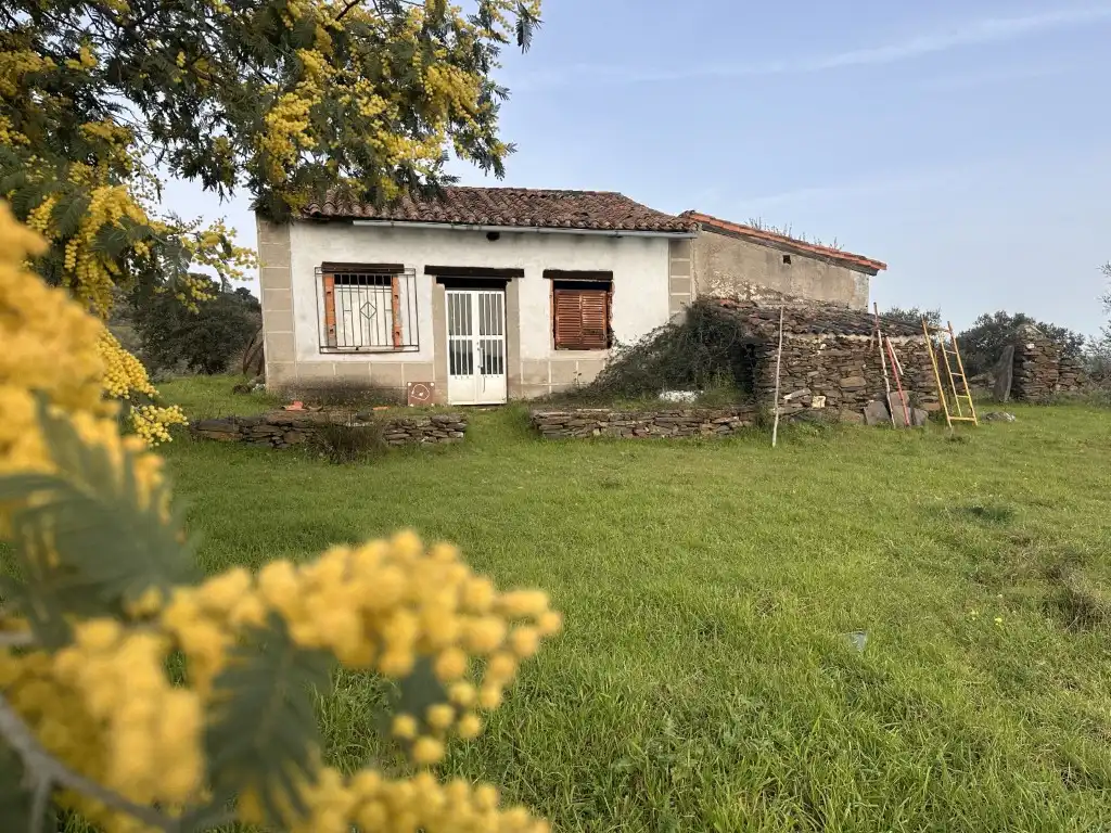 Außenansicht von Country house zum Verkauf in Valencia de Alcántara