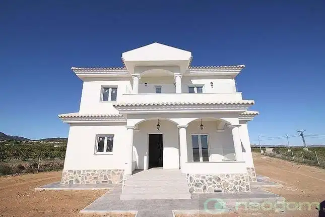 House for sale in El Pinós / Pinoso