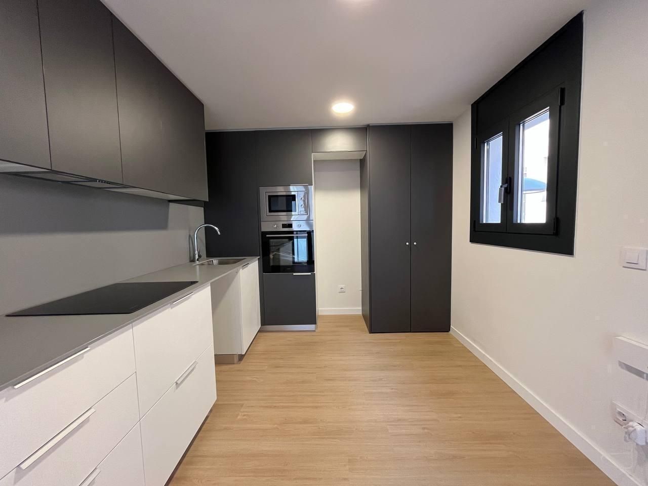Cuina de Apartament en venda en Roses amb Calefacció, Parquet i Terrassa