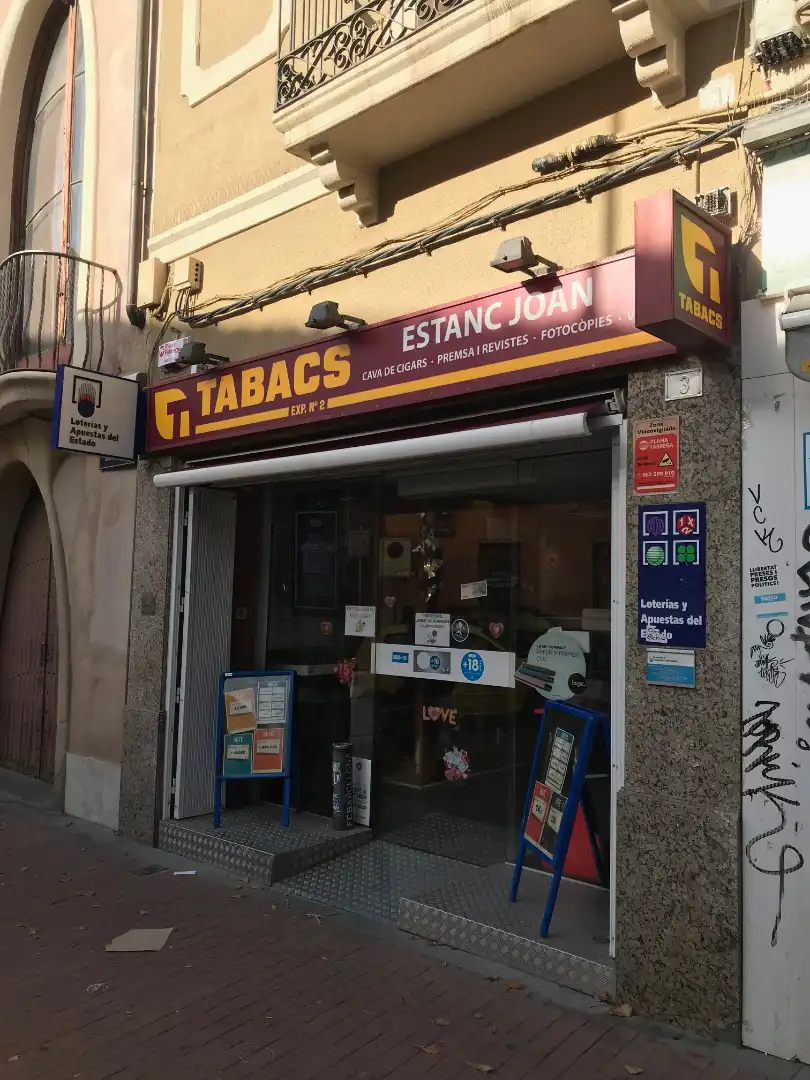 Local comercial de lloguer a Instituts