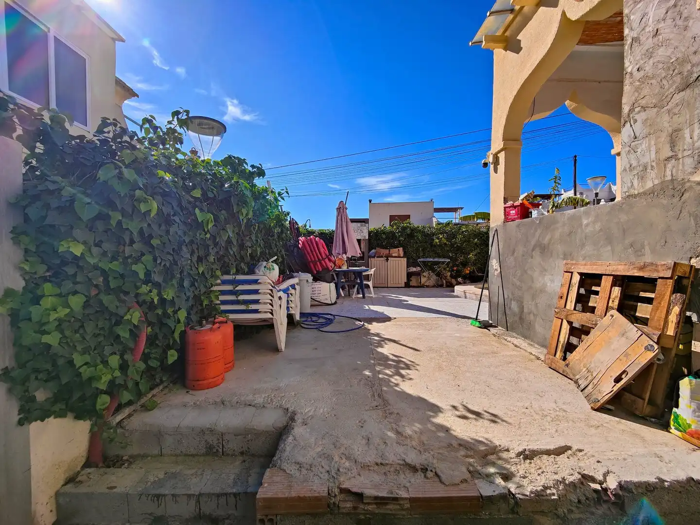 Terrassa de Finca rústica en venda en San Miguel de Salinas amb Jardí privat, Piscina i Moblat