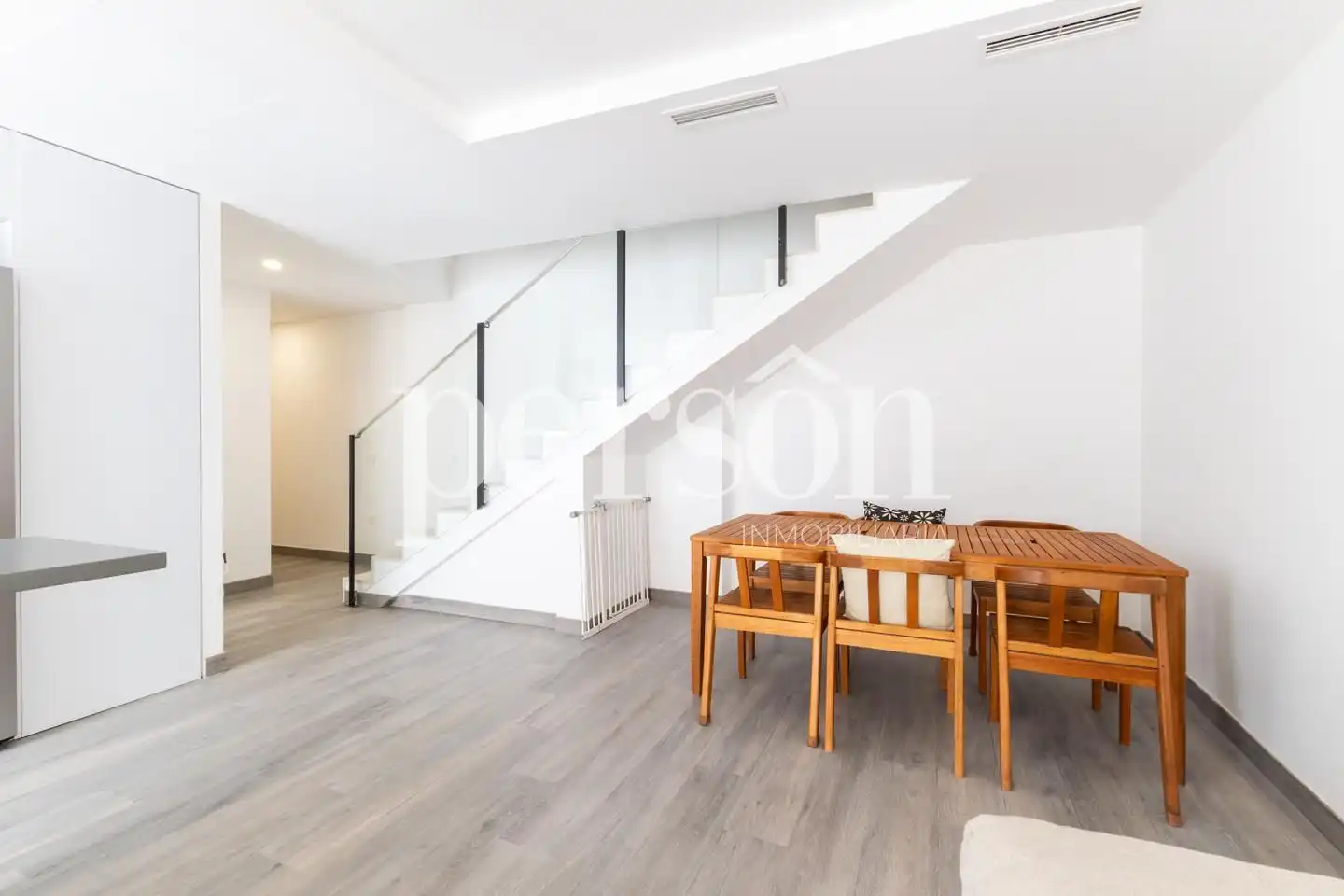 Attic for rent in Valencia  with Air Conditioner, Heating and Terrace