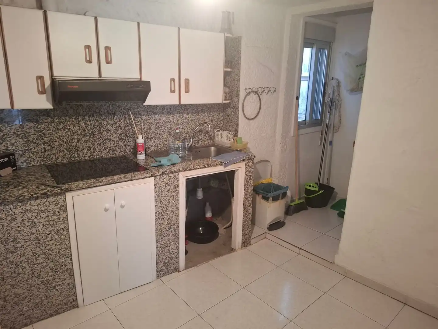 Cocina de Edificio en venta en Maside, Ourense