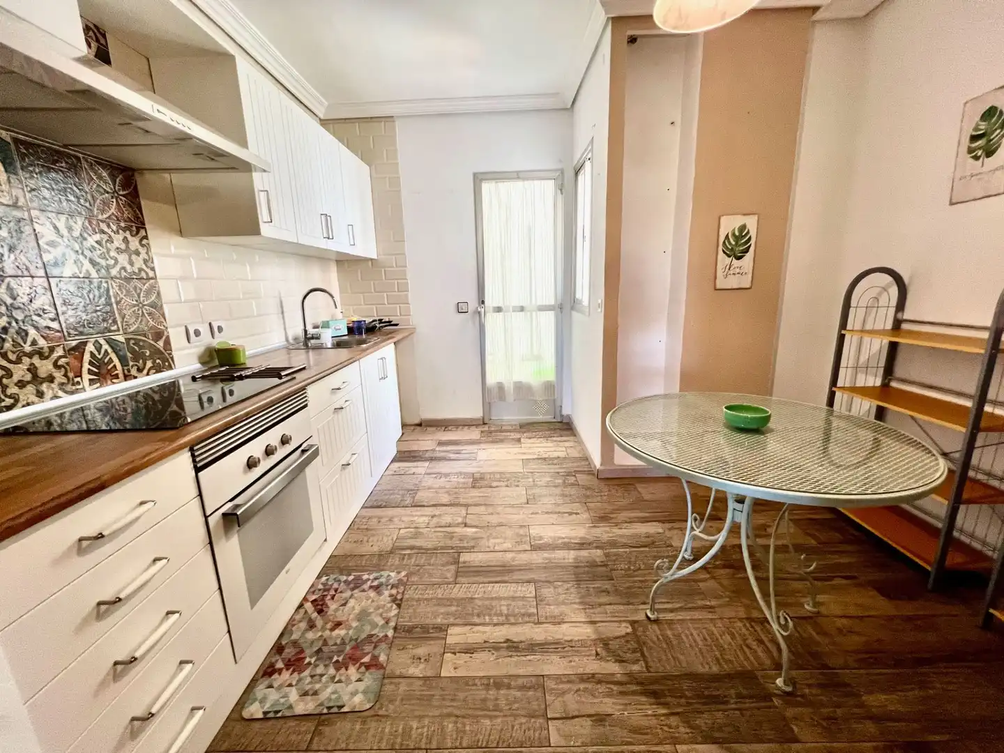 Flat for rent in Antonio Martinez Virel, Valdepasillas - La Paz - Huerta Rosales