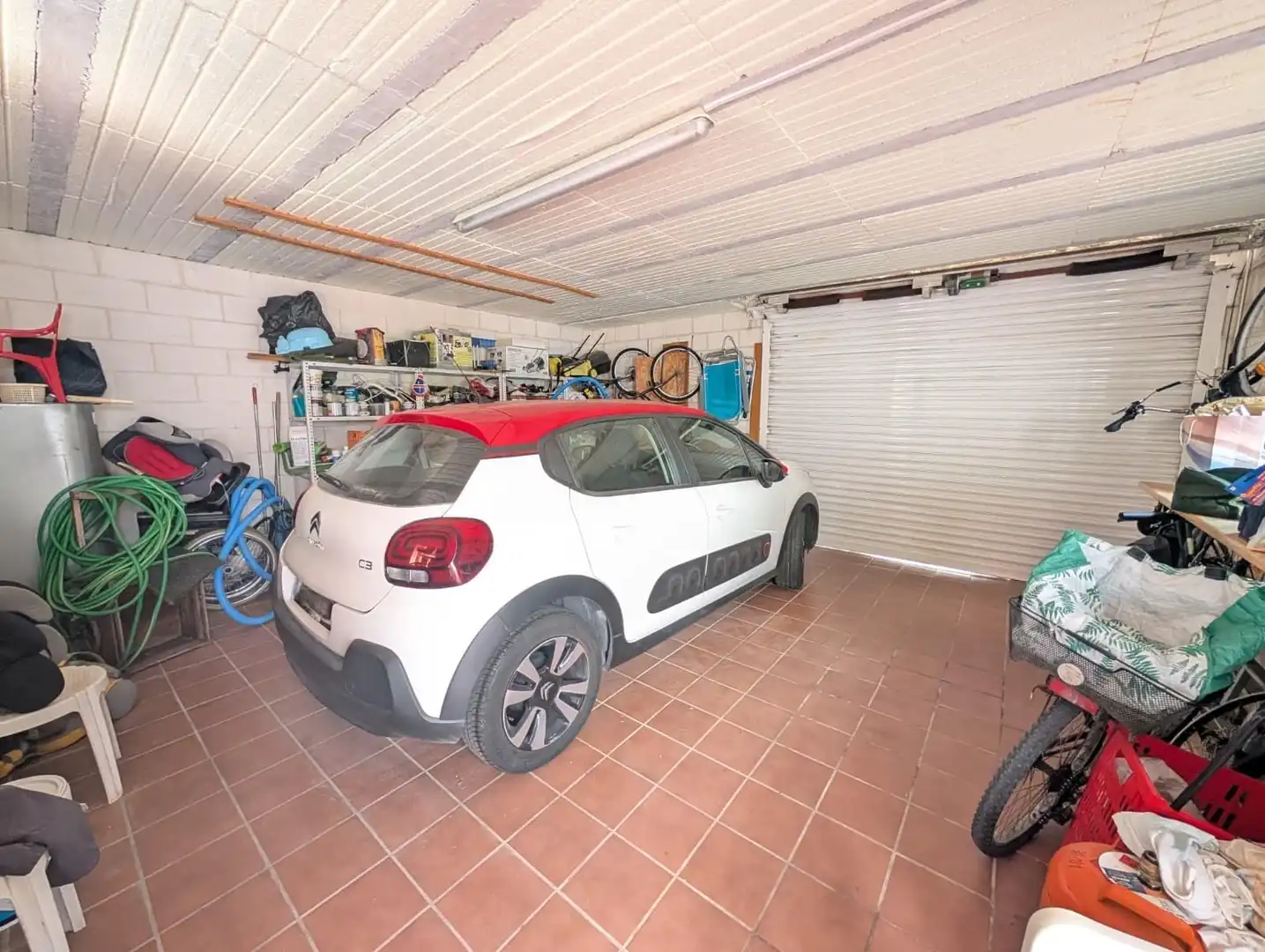 Parkplatz von Haus oder Chalet zum Verkauf in Gandia mit Heizung, Privatgarten und Terrasse