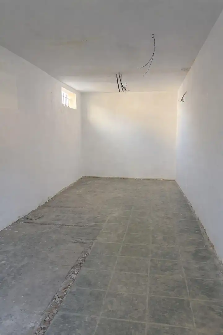 Local comercial en venta en Ayuntamiento - Barrio Alto, imagen 4