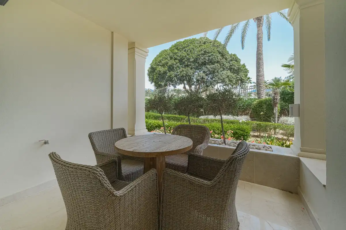 Apartament amb piscina en venda a Nueva Andalucía, imagen 3