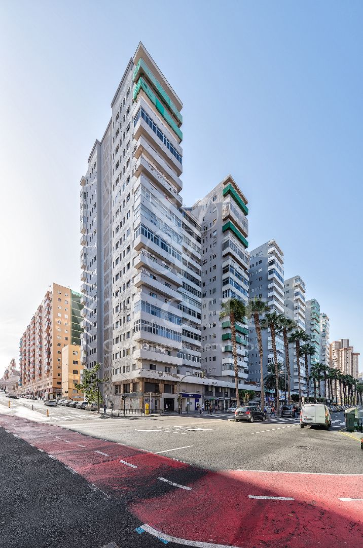 Exterior view of Flat to rent in Las Palmas de Gran Canaria  with Terrace, Furnished and Balcony