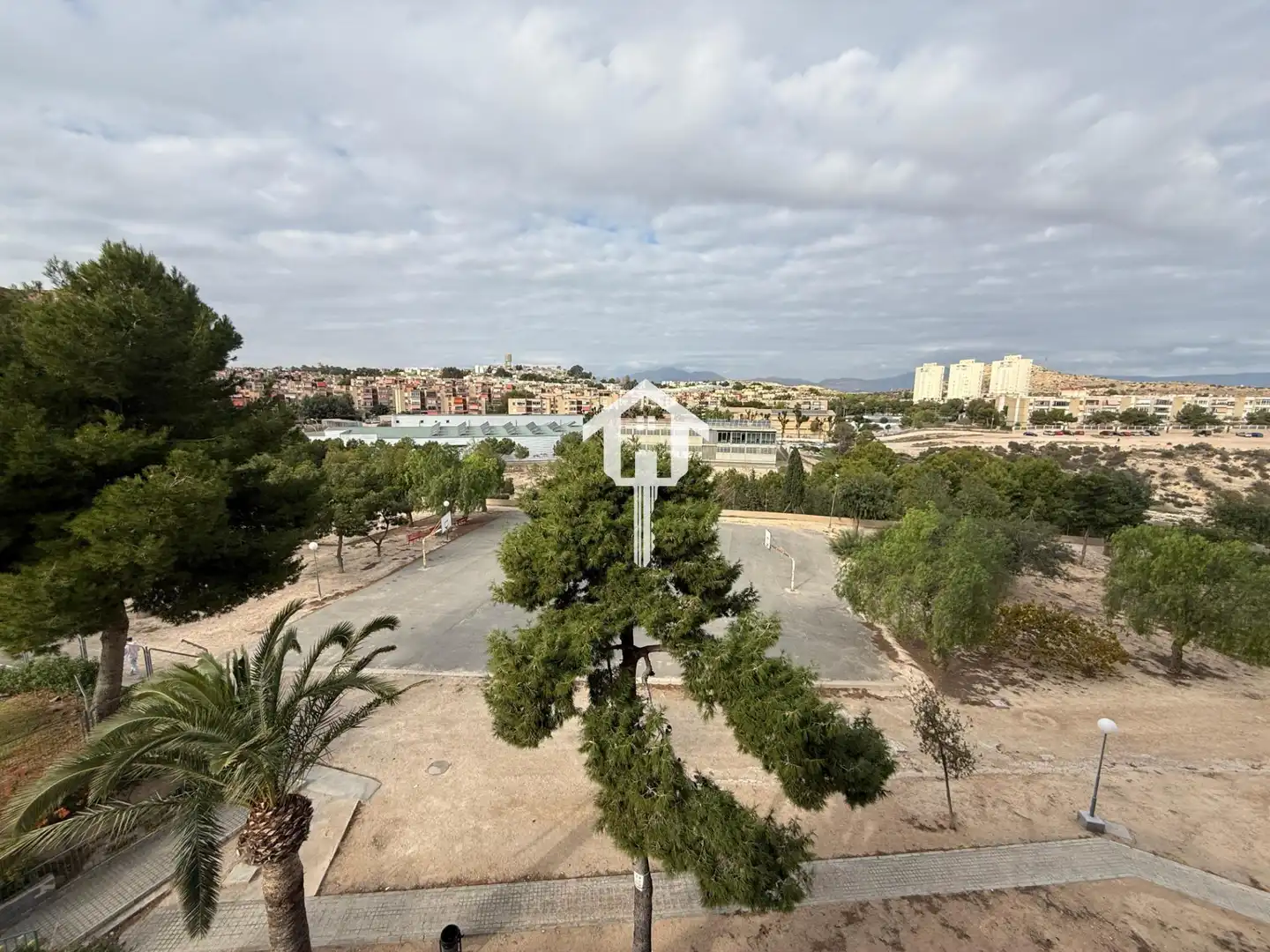 Vista exterior de Piso en venta en Alicante / Alacant con Terraza, Trastero y Balcón