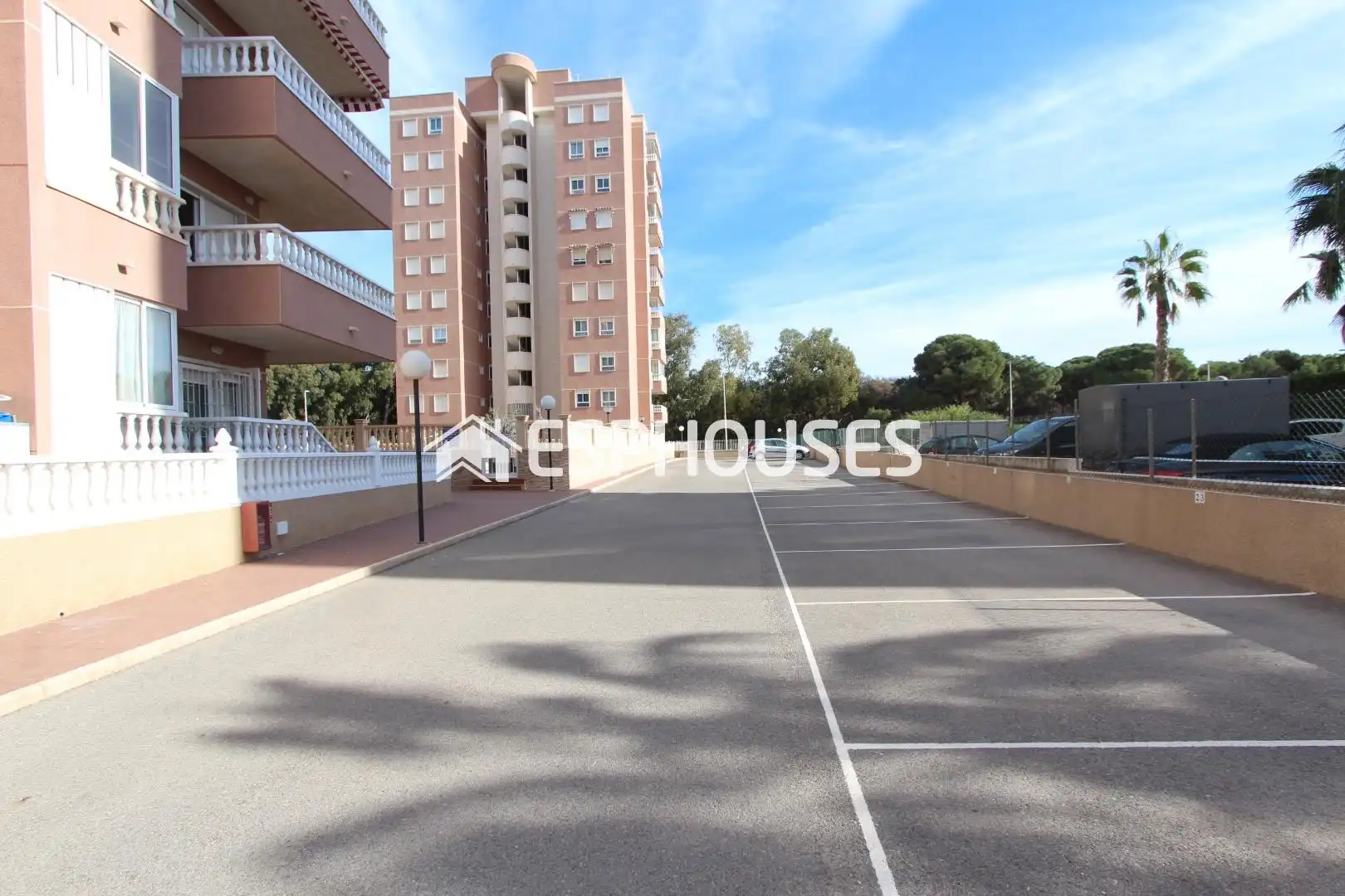 Exterior view of Flat for sale in Guardamar del Segura  with Air Conditioner, Terrace and Storage room