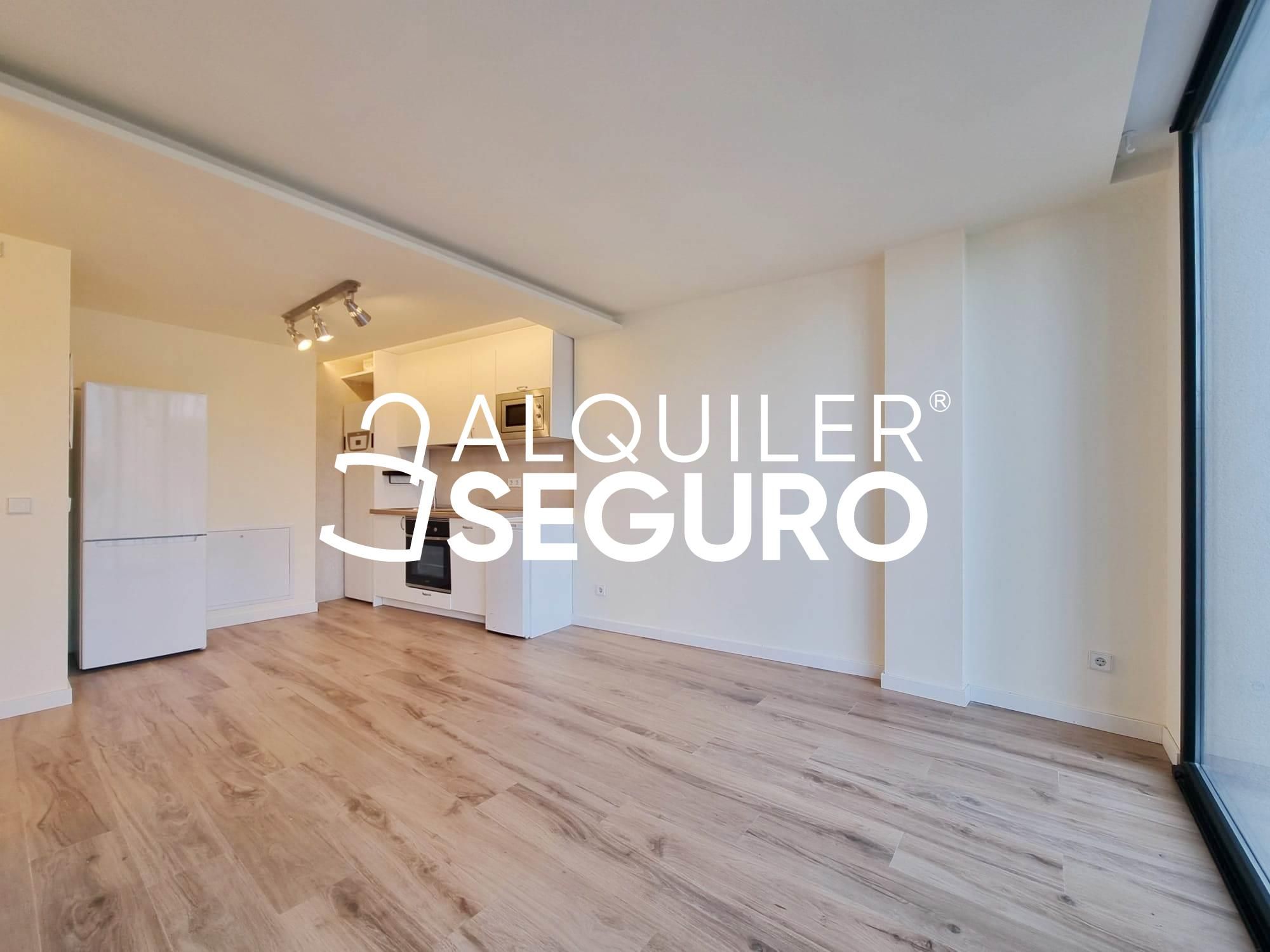 Dormitori de Pis de lloguer en Torrelodones amb Calefacció