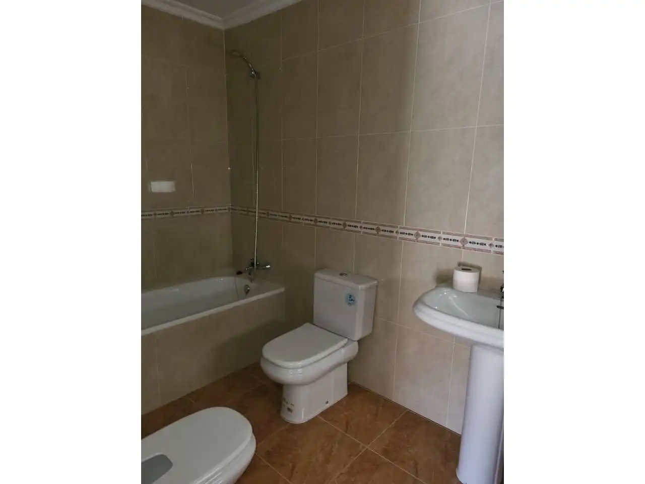 Piso con ascensor en venta en Baza, imagen 5