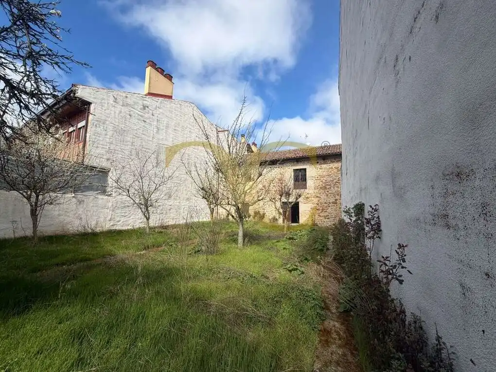 Casa amb jardí en venda a Calle Puente, imagen 2