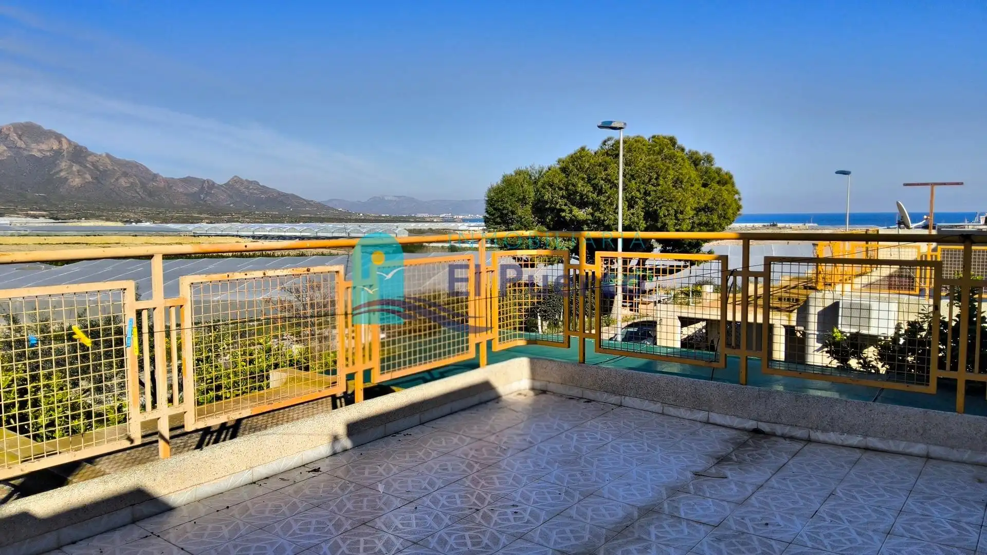 Terrasse von Maisonette zum Verkauf in Mazarrón mit Klimaanlage, Privatgarten und Terrasse