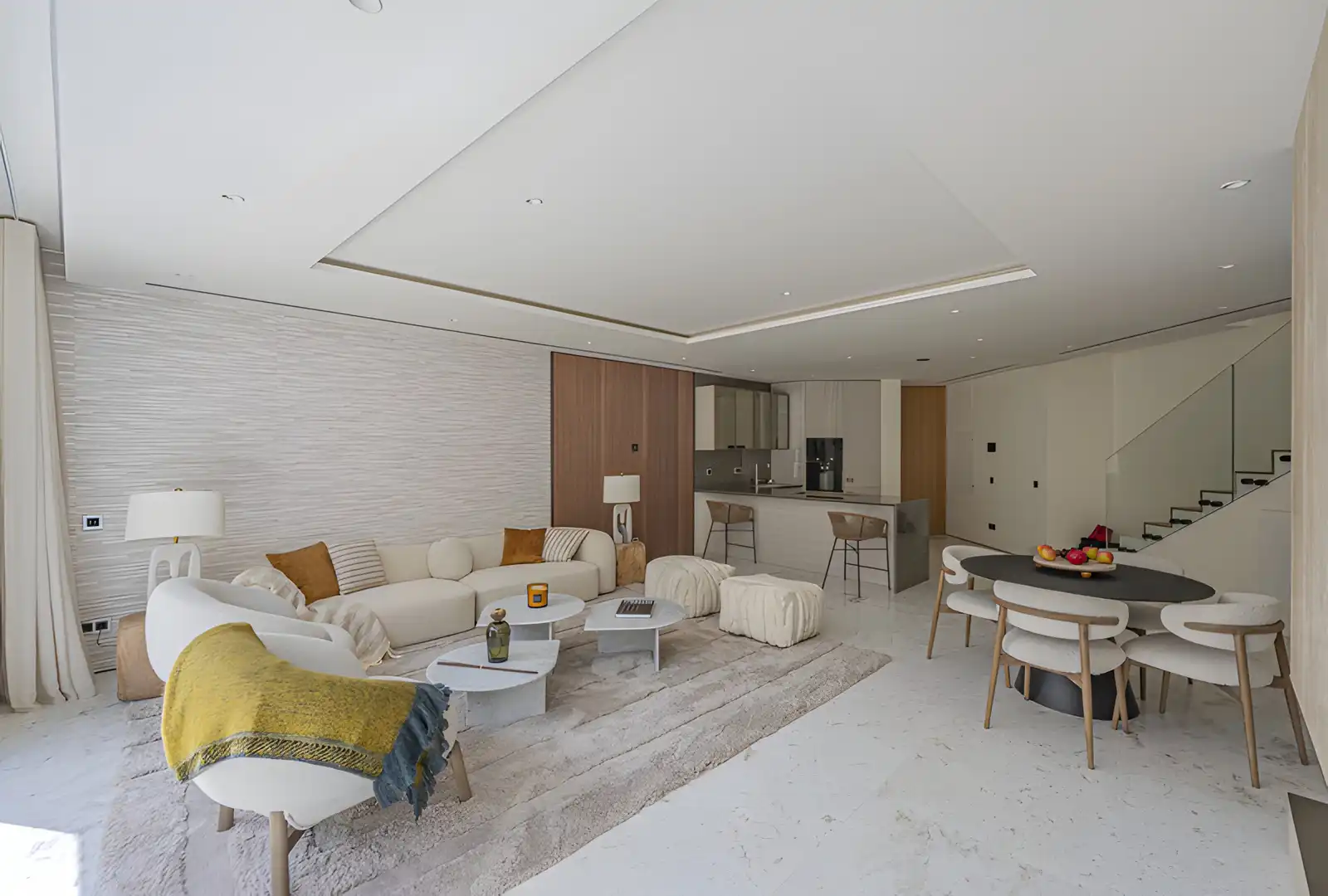 Sala de estar de Planta baja en venta en Marbella con Aire acondicionado, Terraza y Piscina