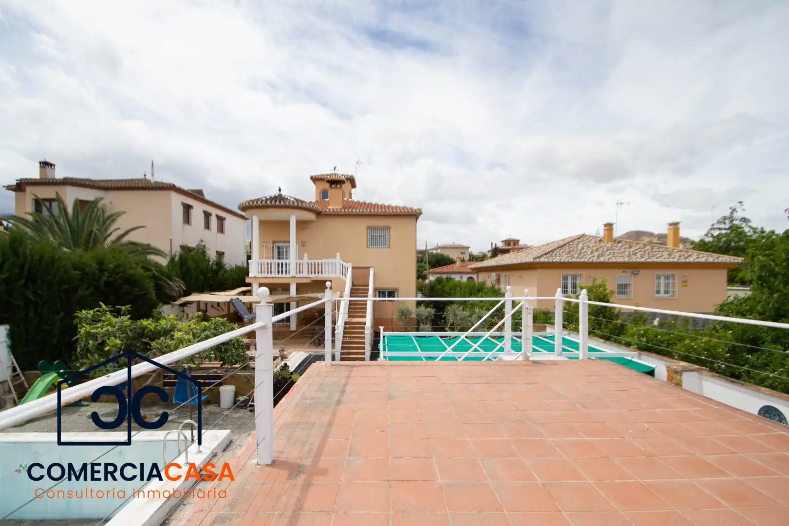 Villa mit Terrasse zum Verkauf in Urbanizaciones
