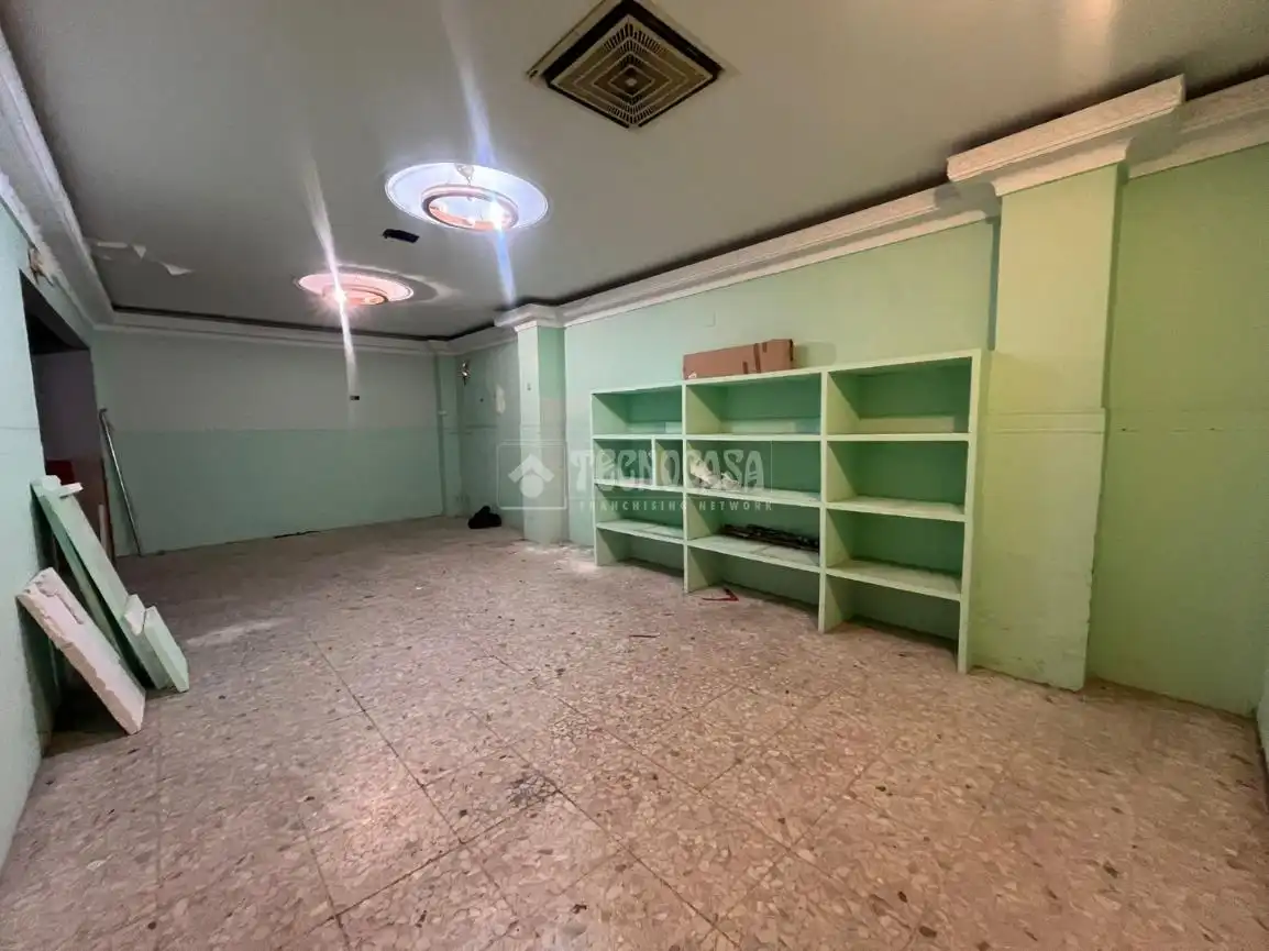 Local comercial de lloguer a Núcleo urbano, imagen 10