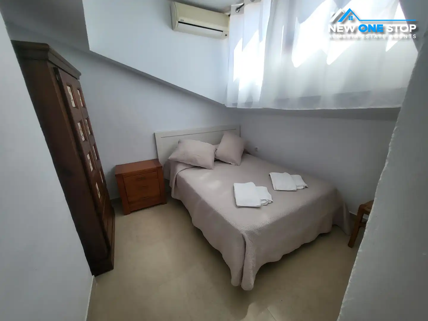 Schlafzimmer von Dachboden zum Verkauf in Cuevas del Almanzora mit Klimaanlage, Heizung und Parkett