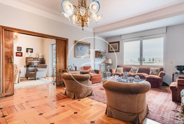 Piso en Venta en C. de Joaquín Costa en El Viso