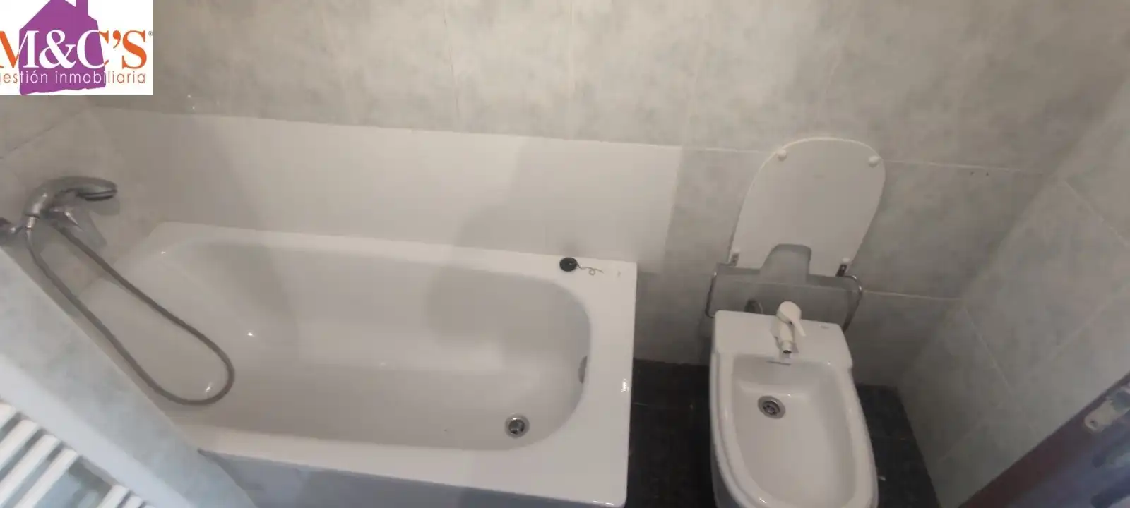 Baño de Piso en venta en Puertollano con Aire acondicionado, Calefacción y Amueblado