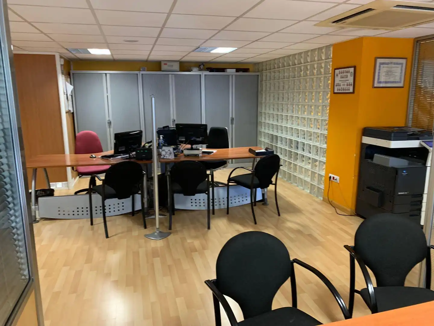 Oficina en venda en Vigo  amb Aire condicionat, Calefacció i Moblat