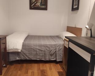House or chalet to share in Guindalera