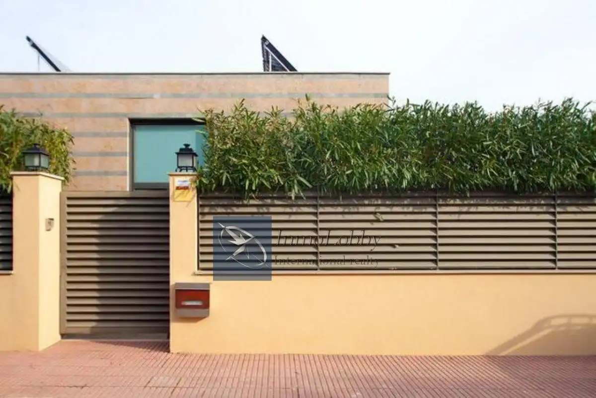 Außenansicht von Haus oder Chalet zum Verkauf in Sant Feliu de Guíxols mit Klimaanlage, Heizung und Terrasse