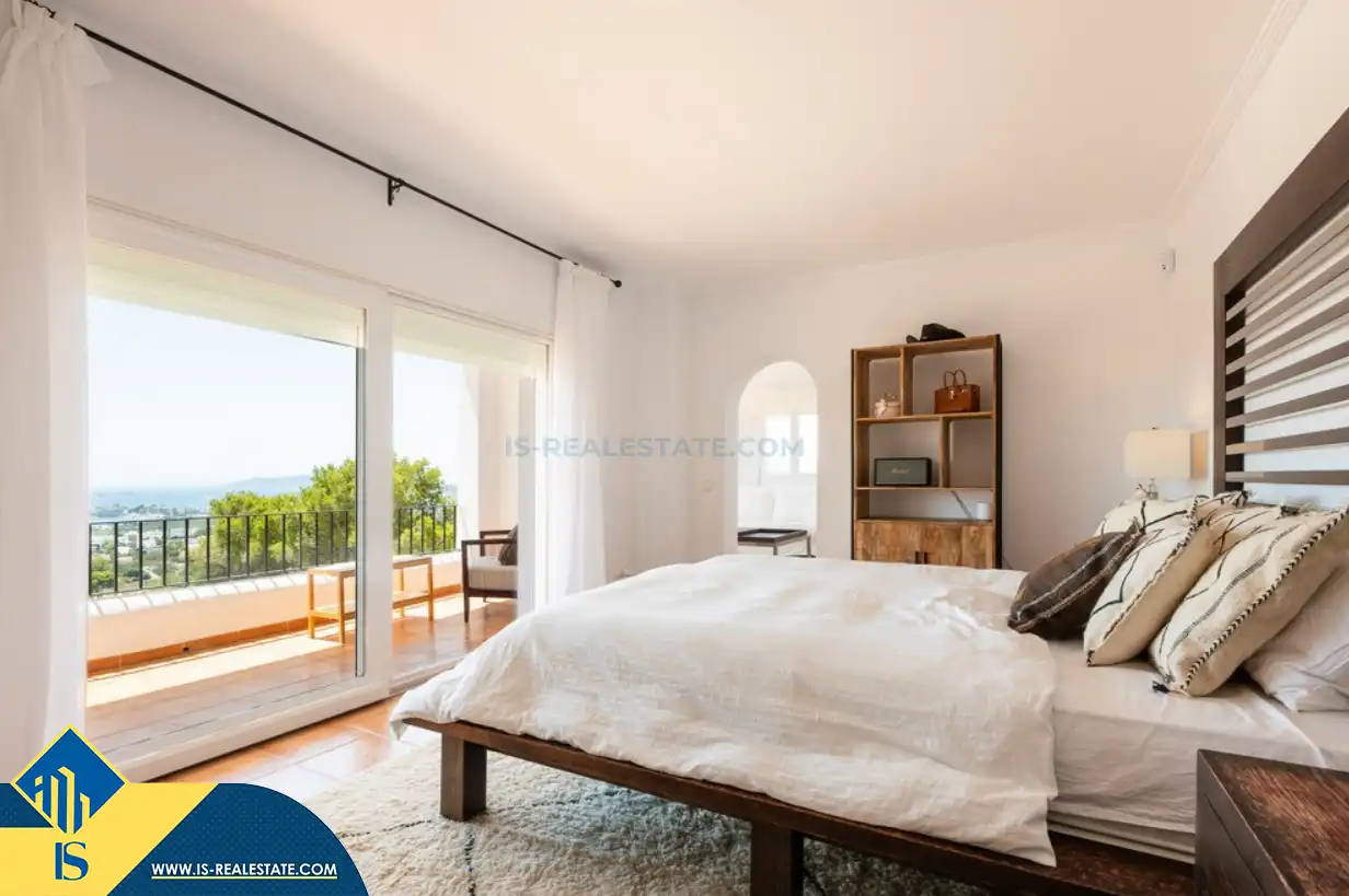 Dormitori de Casa o xalet en venda en Santa Eulària des Riu amb Aire condicionat, Calefacció i Jardí privat