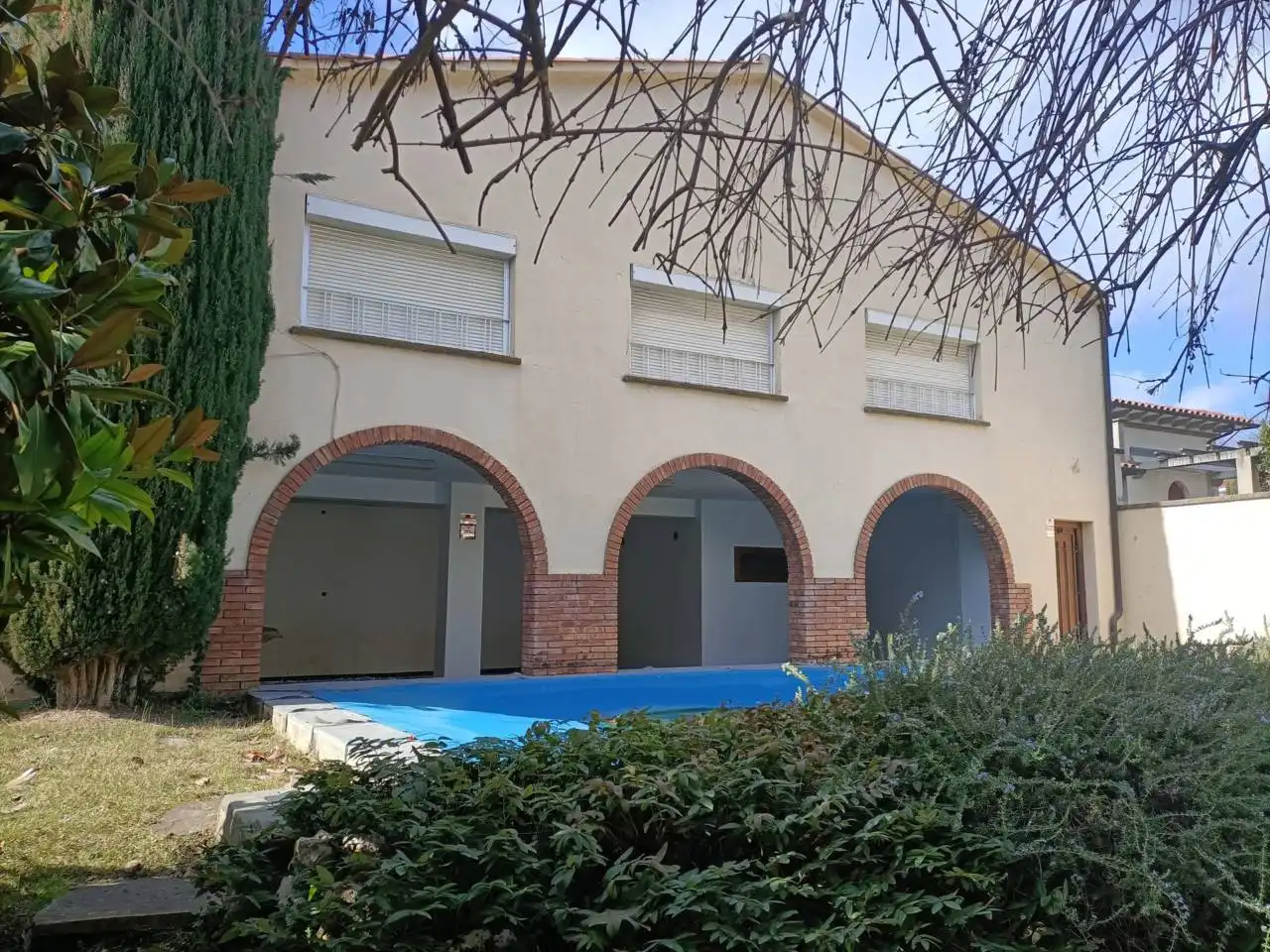 Vista exterior de Casa o xalet en venda en Torelló amb Calefacció, Jardí privat i Terrassa