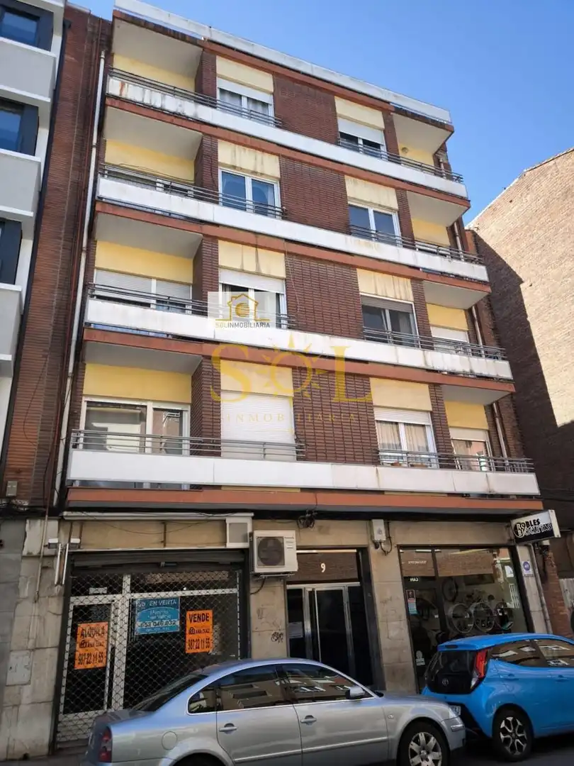 Pis amb terrassa en venda a Calle De Juan Madrazo 9, imagen 2