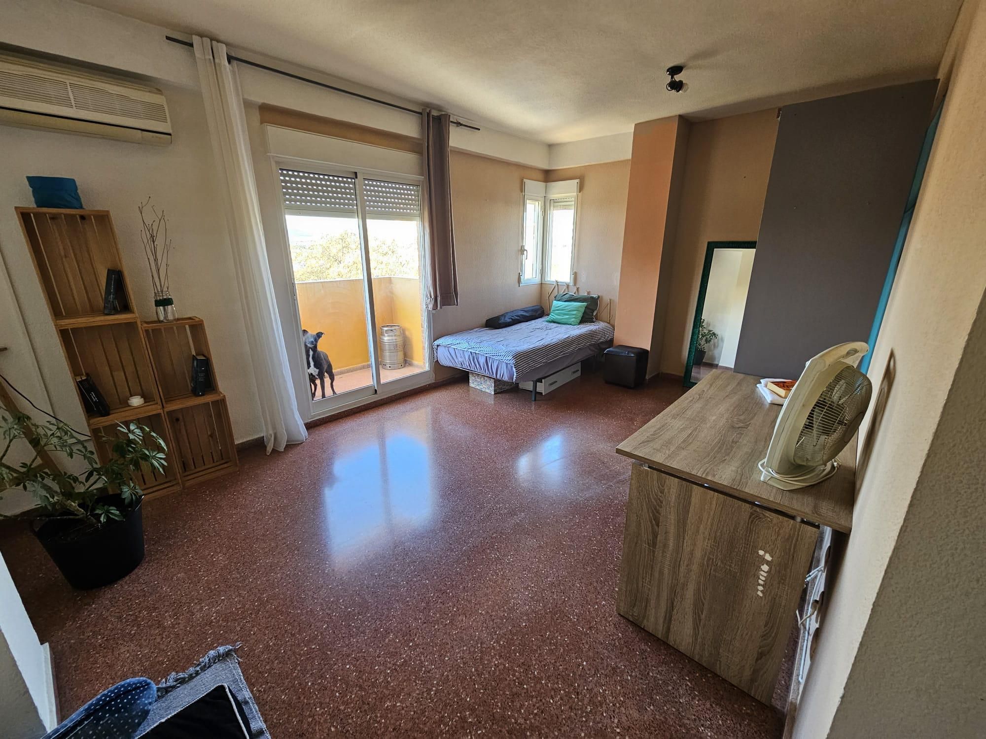 Dormitori de Apartament en venda en Elda amb Calefacció i Balcó